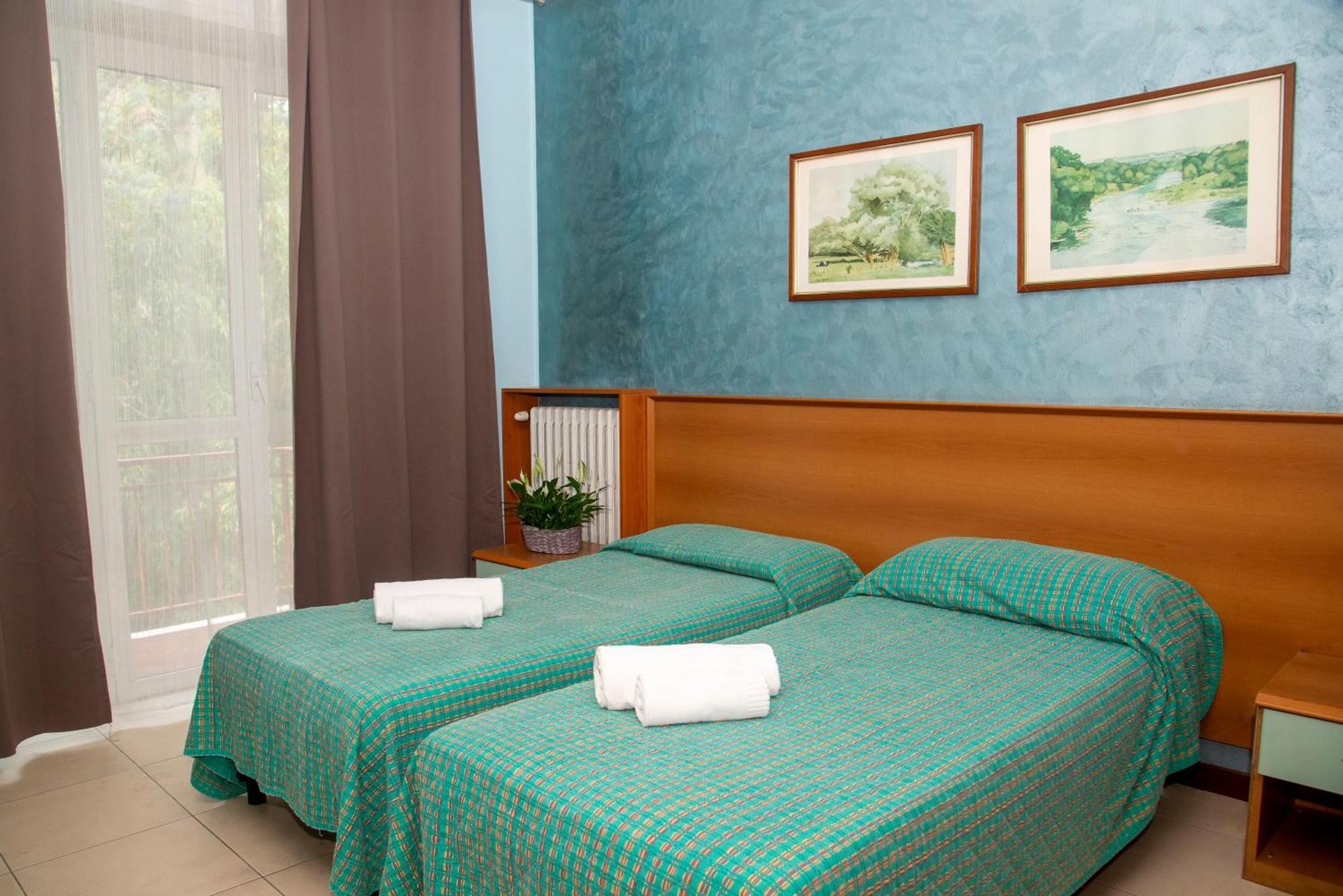 Varedo Hotel Victoria מראה חיצוני תמונה