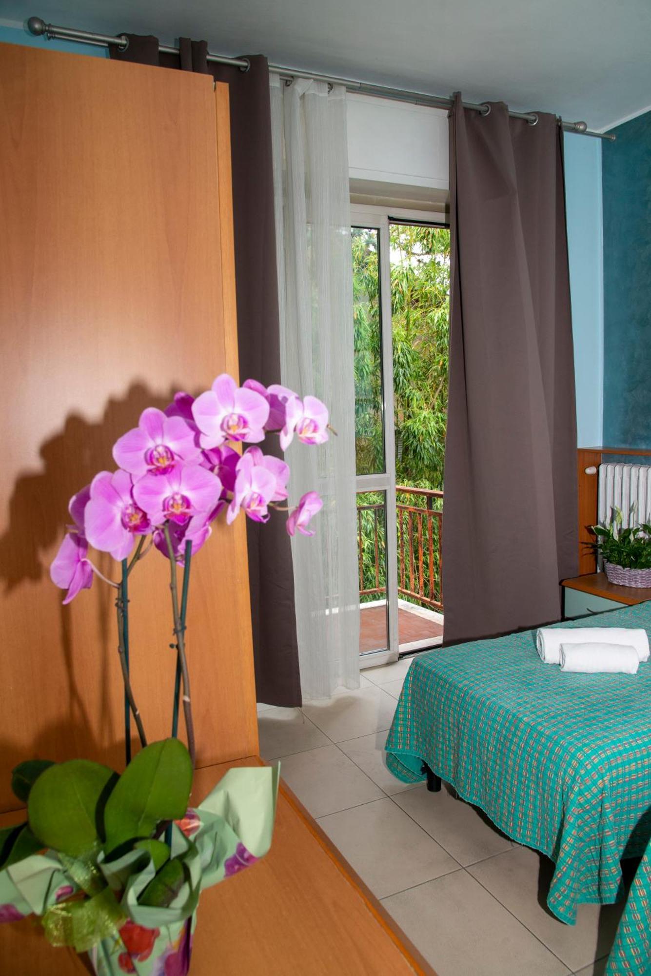 Varedo Hotel Victoria מראה חיצוני תמונה