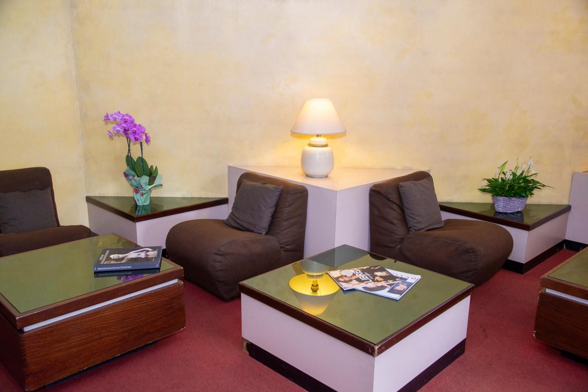 Varedo Hotel Victoria מראה חיצוני תמונה